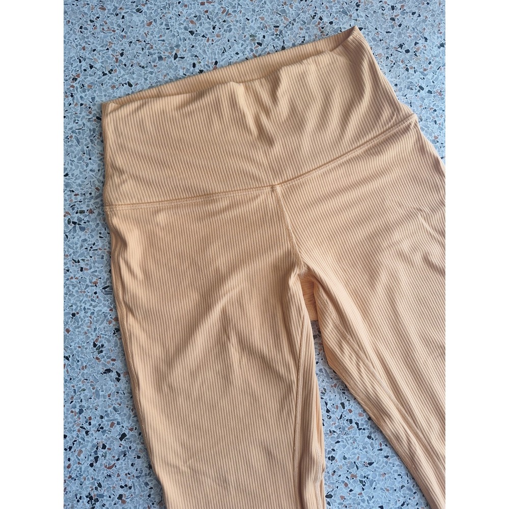 01 Lululemon Align Ribbed High Rise Pant‎ 25" - Picture 4 of 11